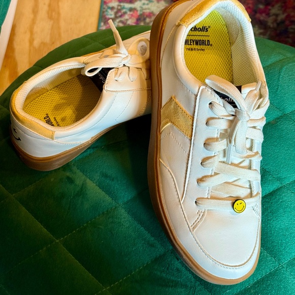 Dr. Scholl's White and Yellow Sneakers - Picture 2 of 6